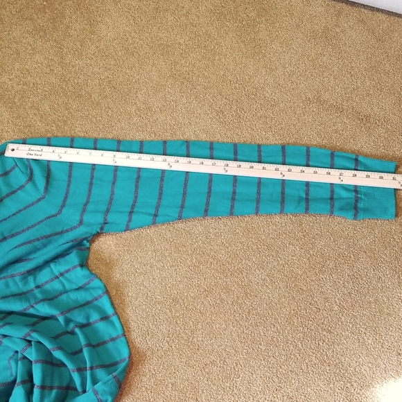 "V" Neck, Wool Blend Sweater from AEROPOSTALE - Picture 5 of 9